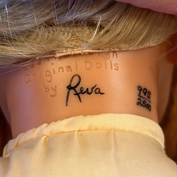 Lee Middleton Doll signed by Reva Schick #995 w/ original clothes I Love Violets - Picture 3 of 16